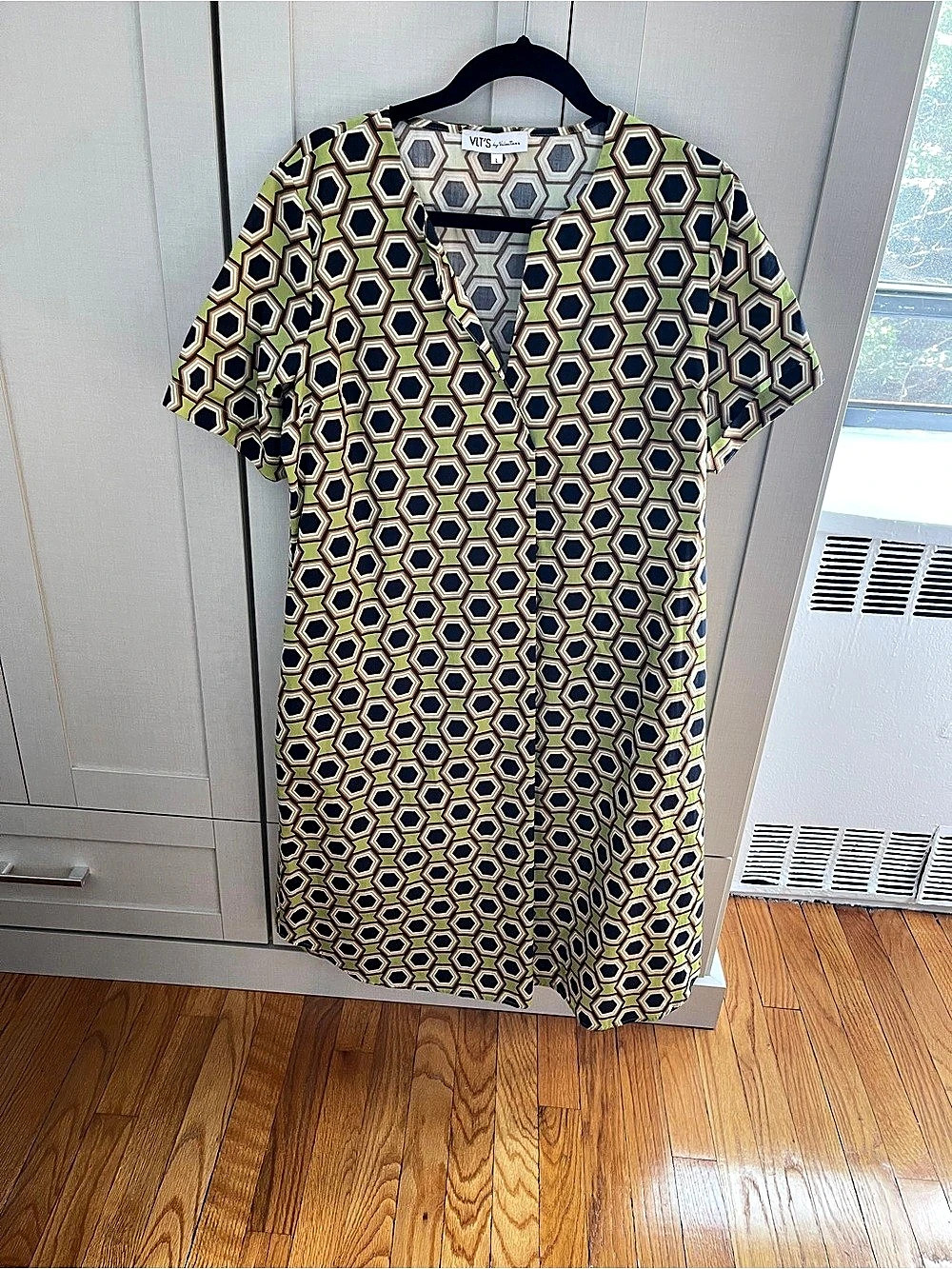 VLT's by Valentina's Geometric Dress Green & Black Large Like New